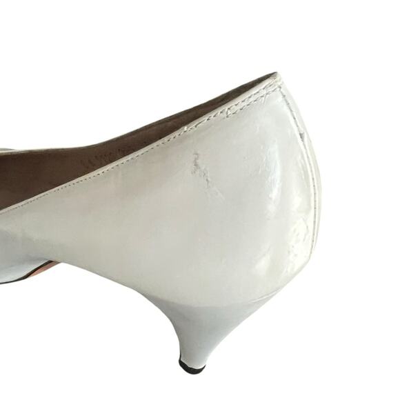 Salvatore Ferragamo Women’s Vintage 90s Round Toe White Leather Pump Heels Sz 5 - Picture 9 of 15